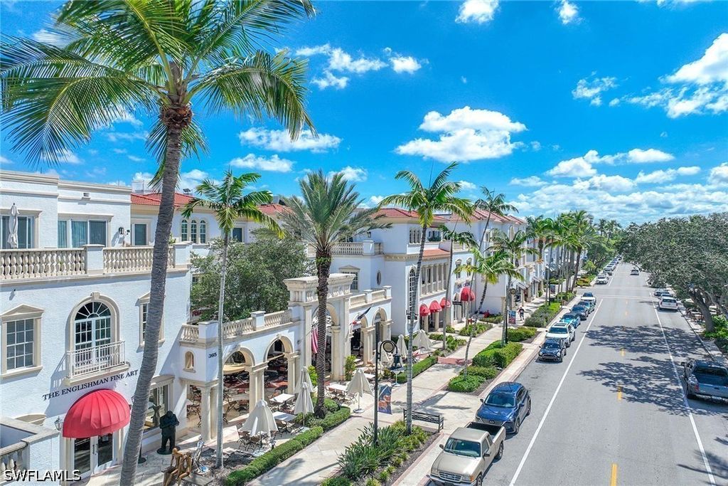 365 5th Ave S 306, Naples