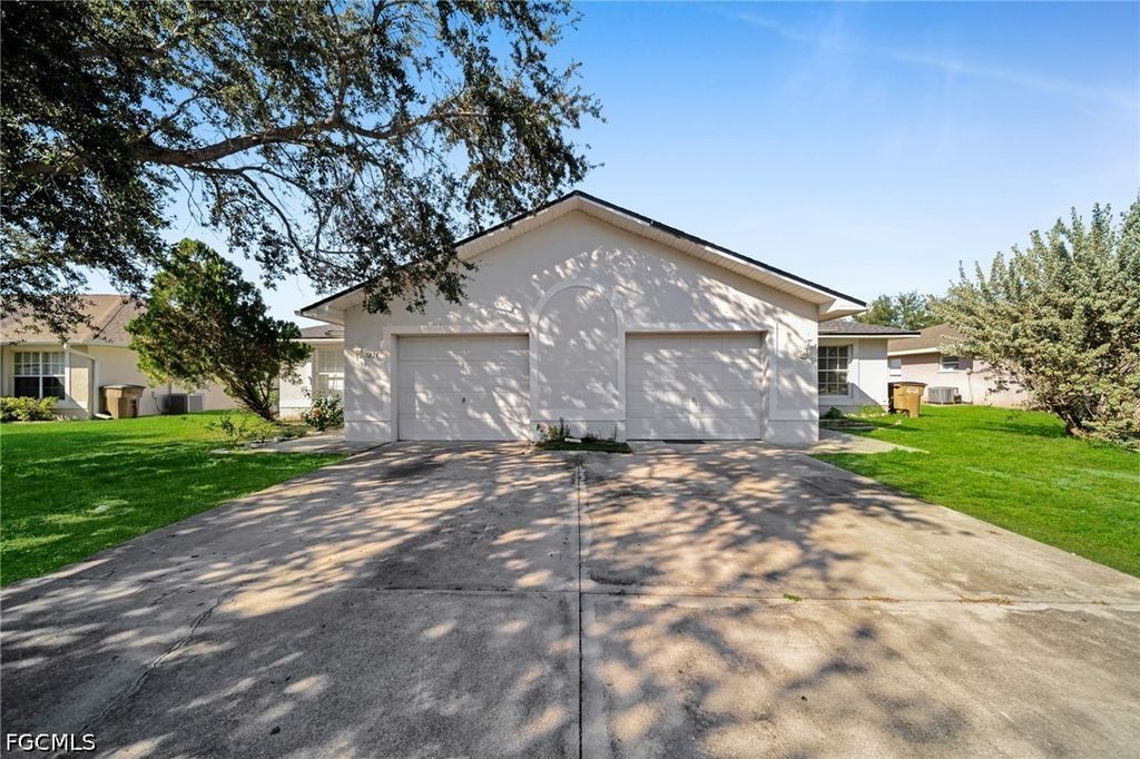 1214 Se 24th Ave, Cape Coral