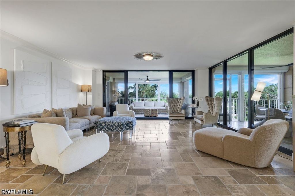 6597 Nicholas Blvd 306, Naples