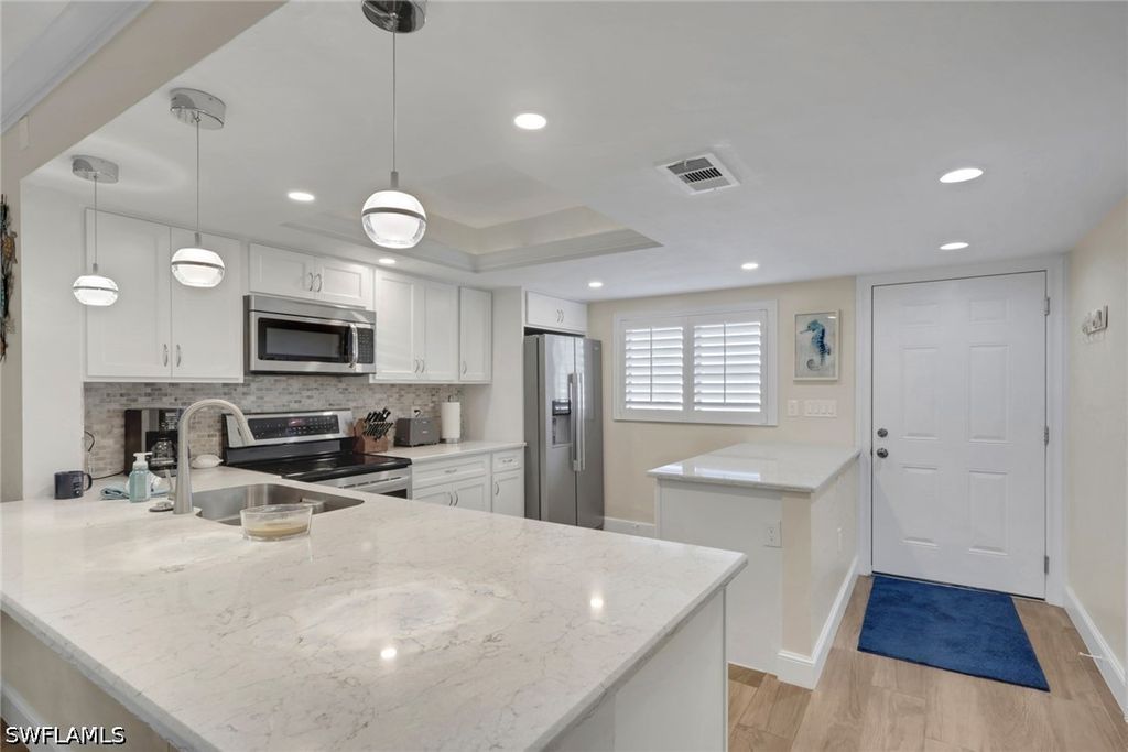 134 Cypress Way E 305, Naples