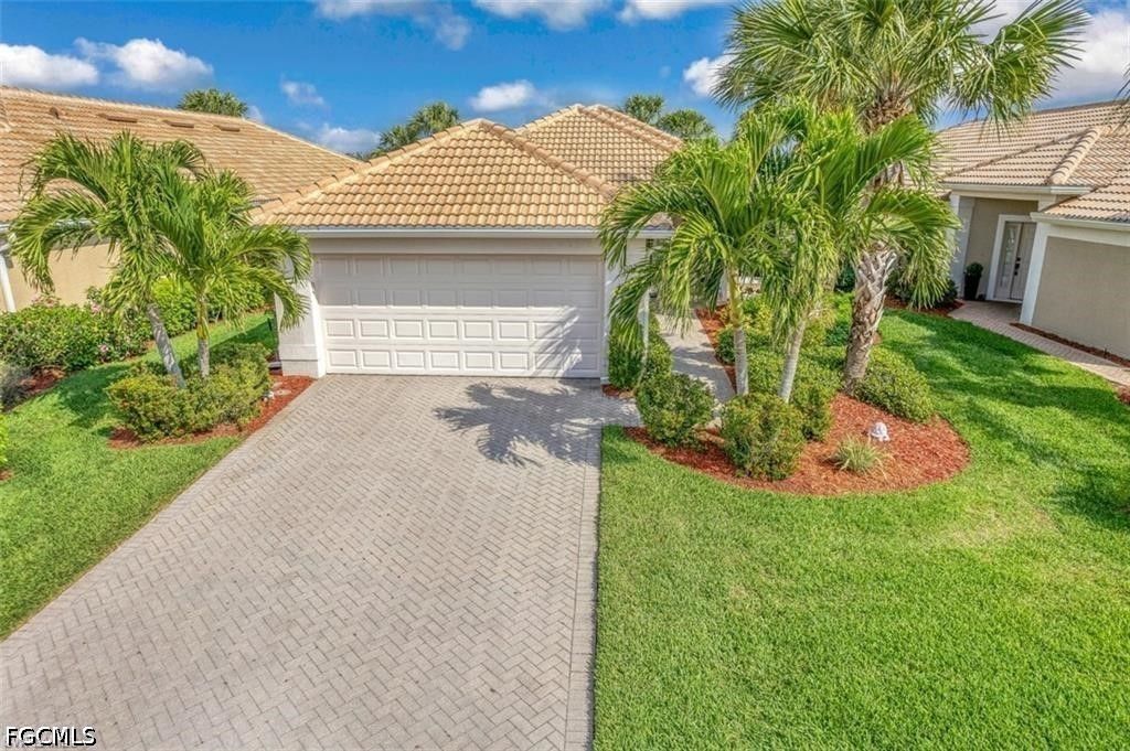10025 Oakhurst Way, Fort Myers