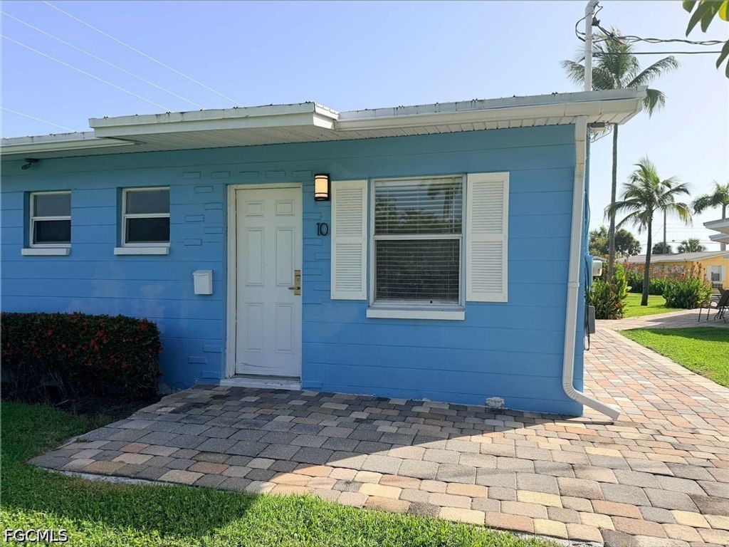 14621 Mcgregor Blvd 10, Fort Myers