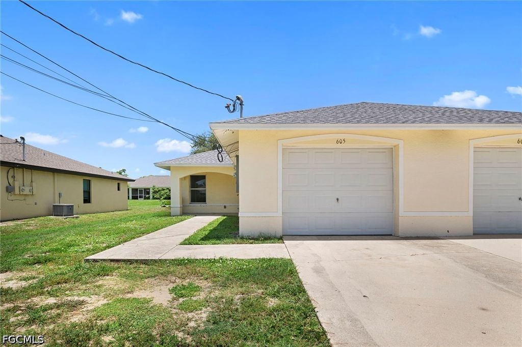 605 Hancock Bridge Pkwy, Cape Coral