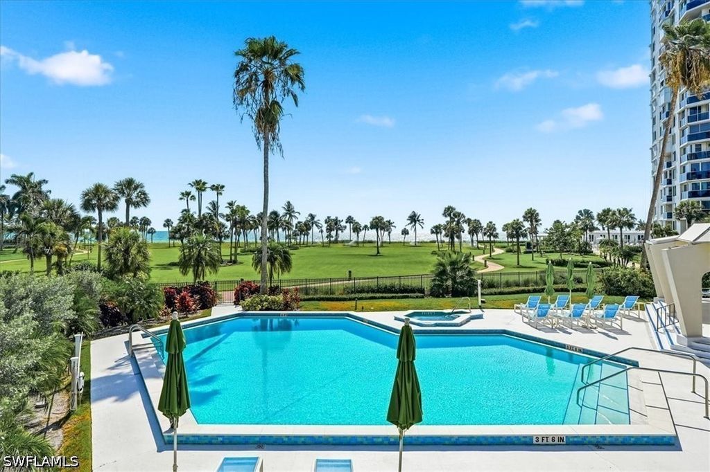4031 Gulf Shore Blvd N 25, Naples