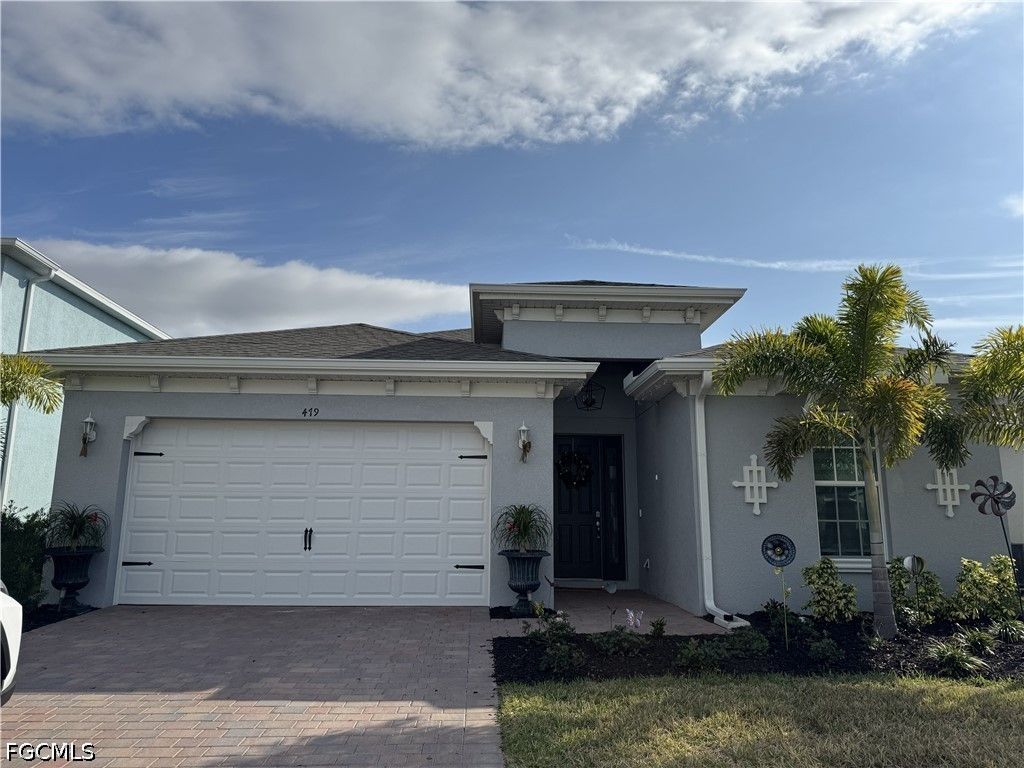 479 Spring Hill Lake Loop, Cape Coral