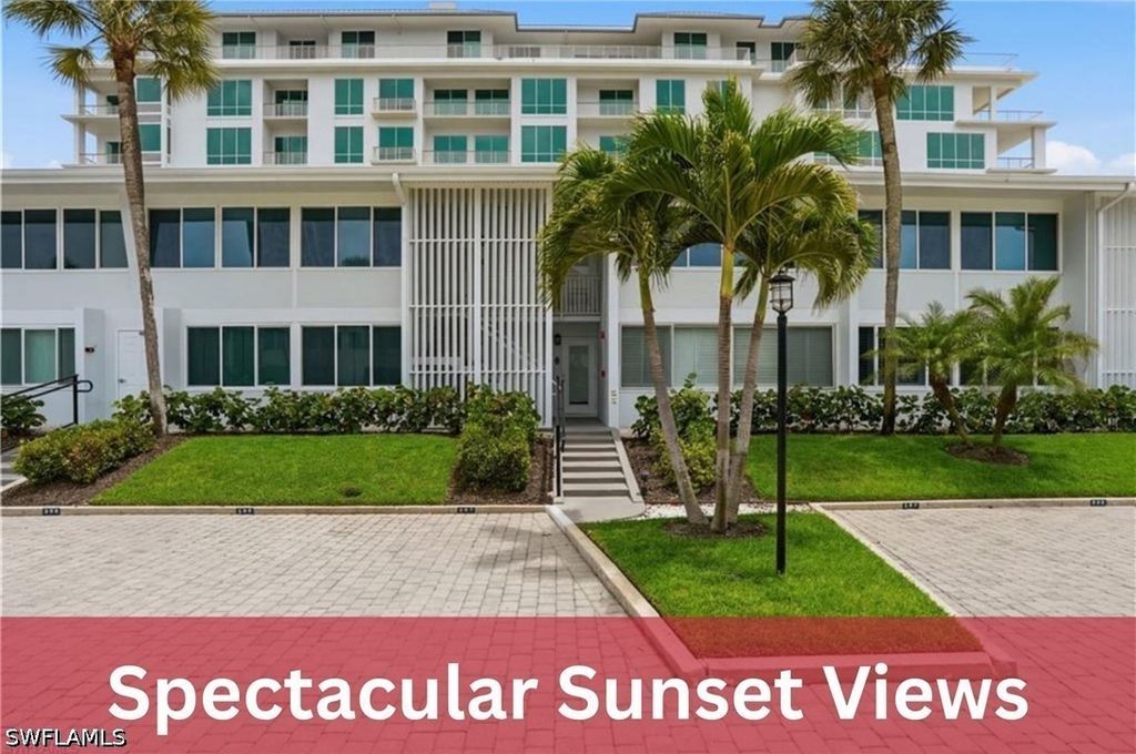 1065 Gulf Shore Blvd N 108, Naples