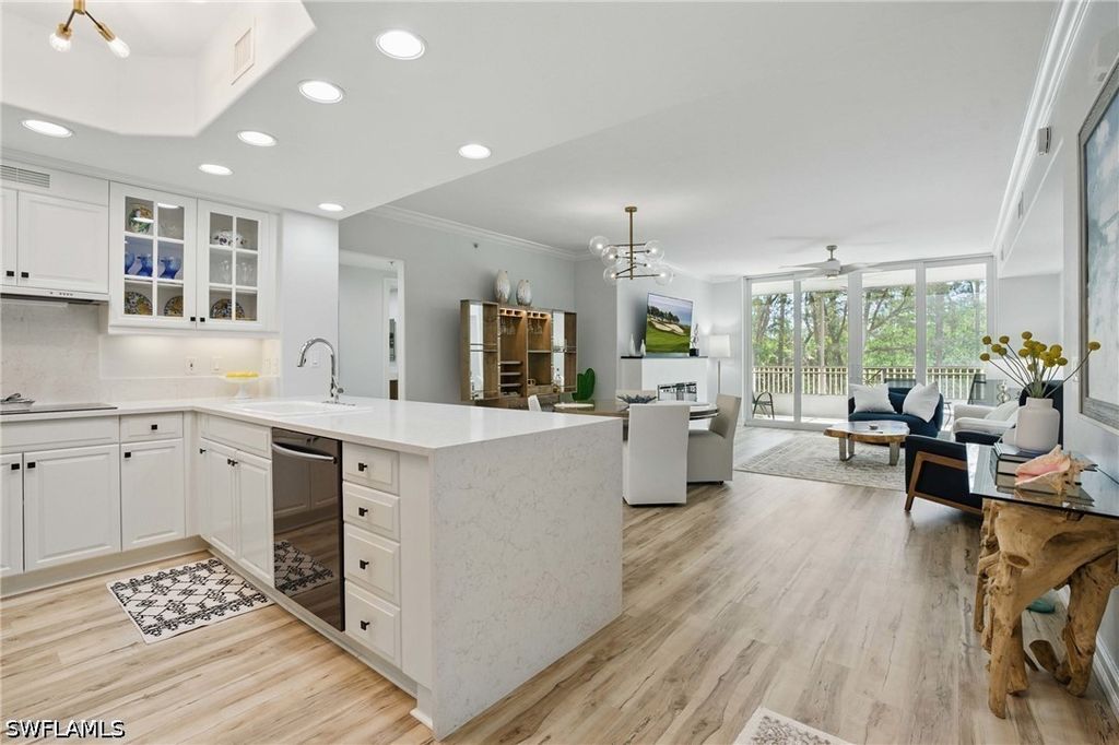 2728 Tiburon Blvd E A-104, Naples