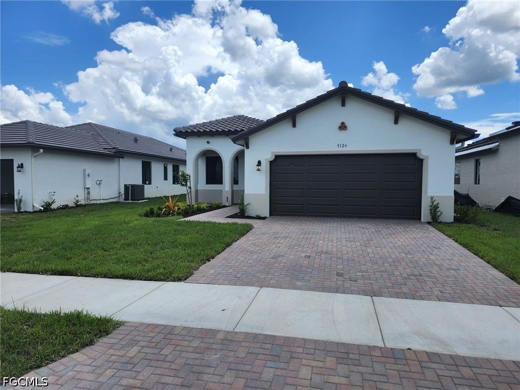 5124 Nevola Ave, Ave Maria
