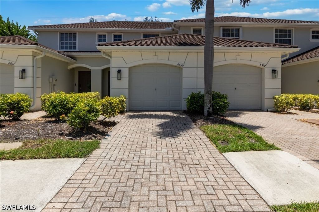 8599 Athena Ct, Lehigh Acres