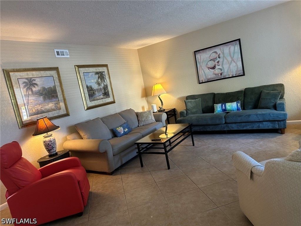 4633 Bayshore Dr M2, Naples