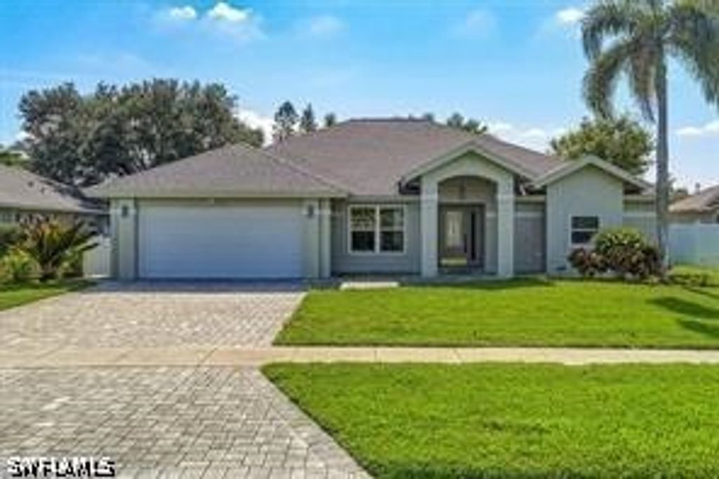 10225 Boca Cir, Naples