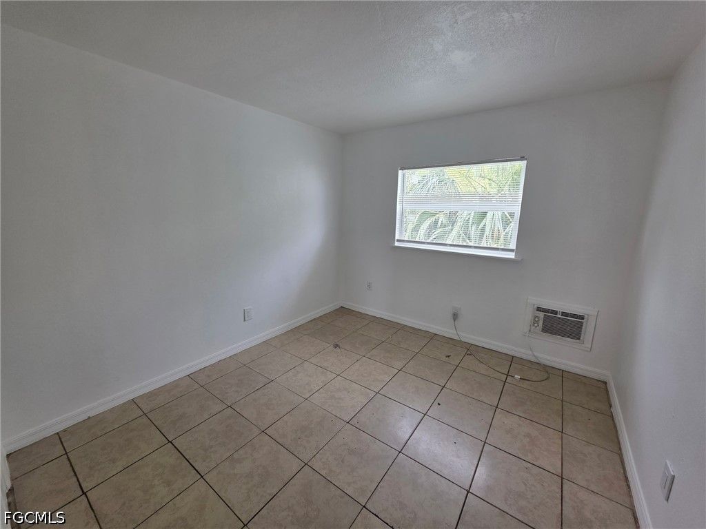 2452 Stella St 106, Fort Myers