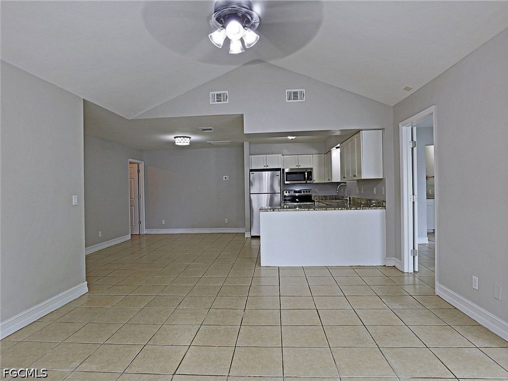 3725 Skyline Blvd, Cape Coral