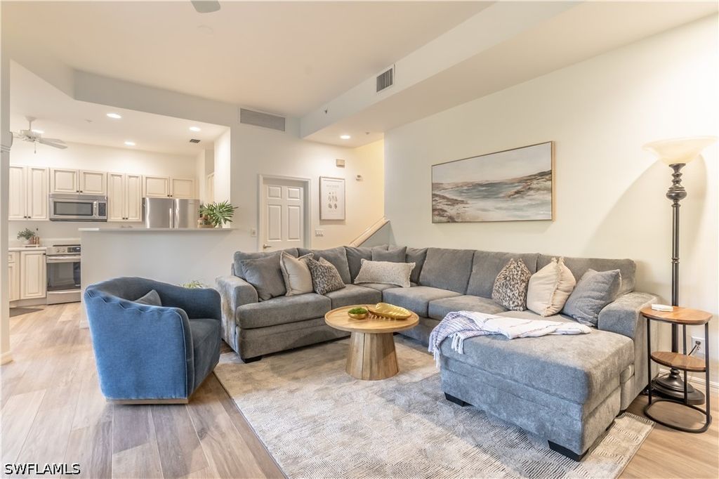 651 10th Ave S C651, Naples