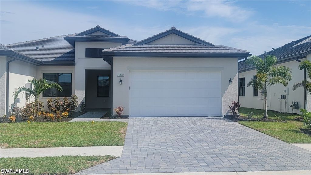 14891 Loggerhead Dr, Naples