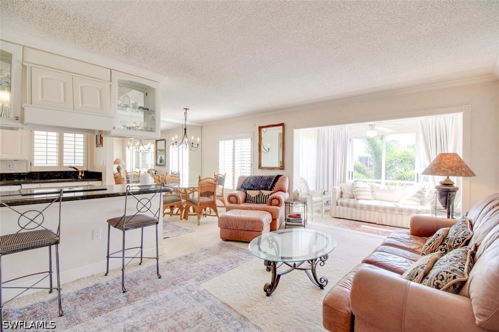 250 7th Ave S 305, Naples
