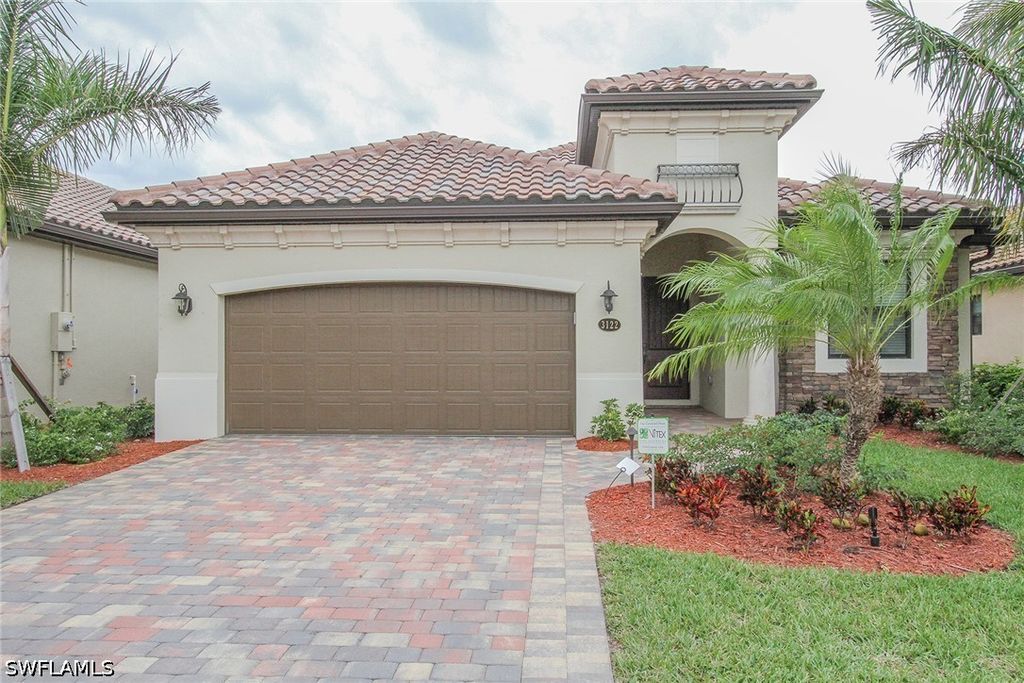 3122 Aviamar Cir, Naples