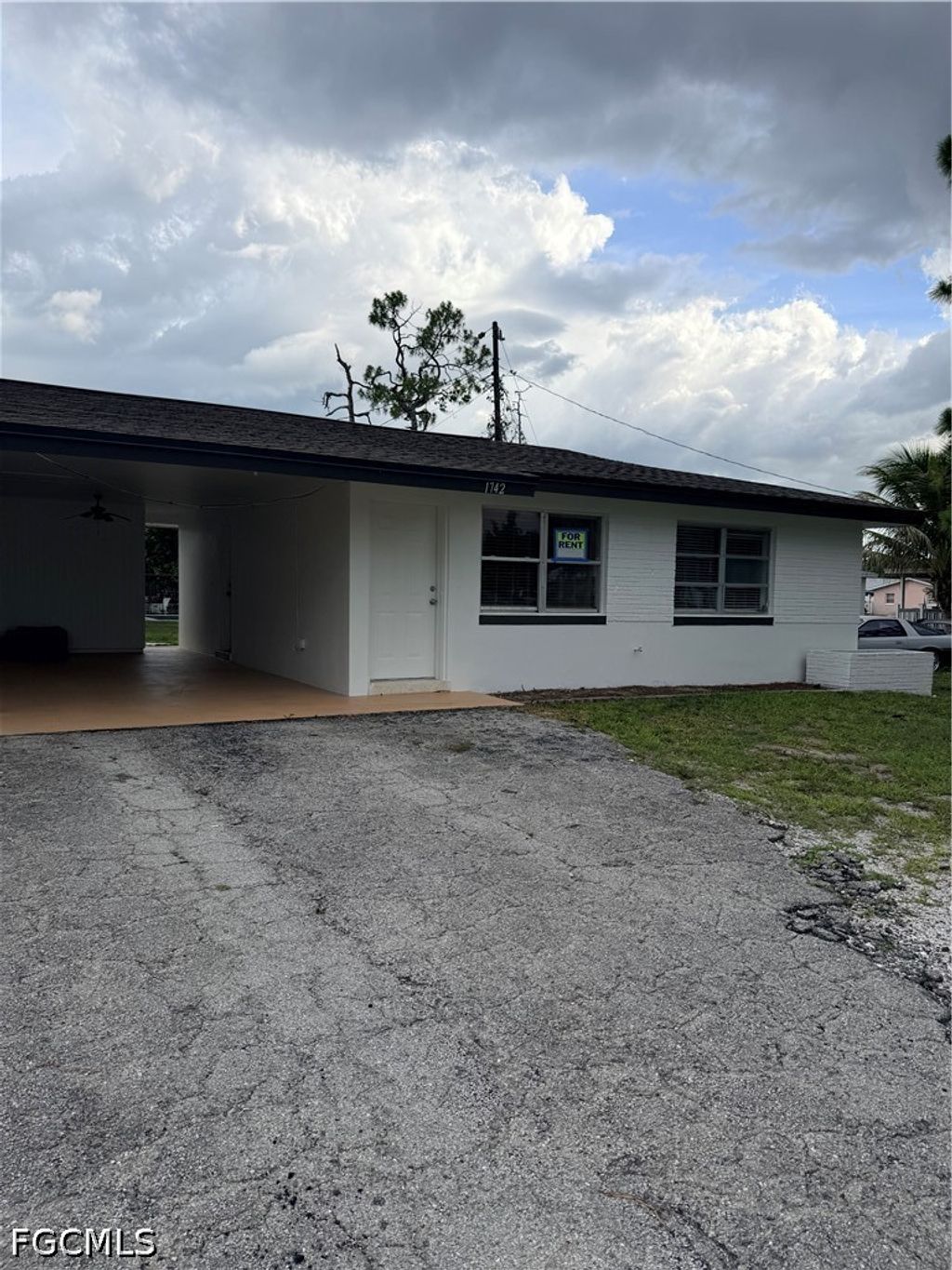 1742 Maple Dr, Fort Myers