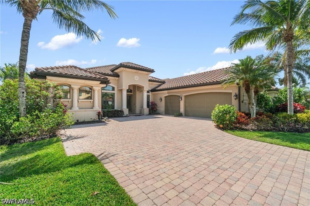 3440 Runaway Ln, Naples