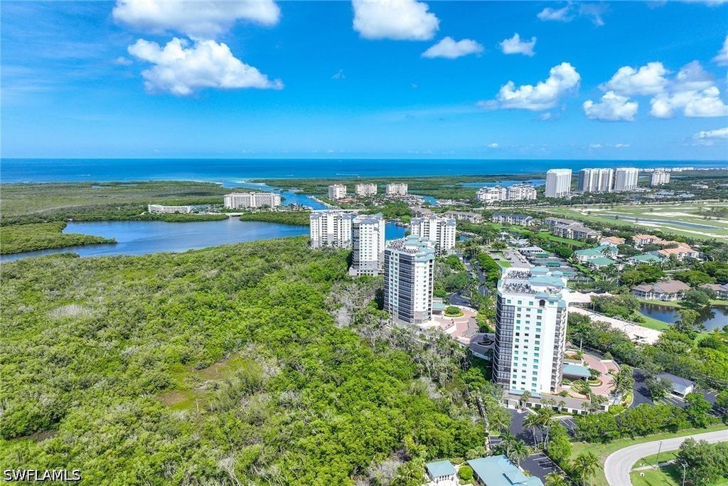 420 Cv Tower Dr 1404, Naples