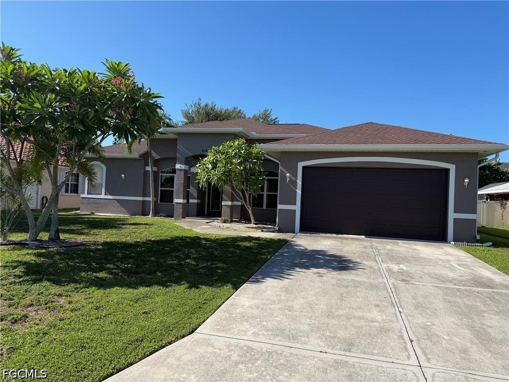 614 Sw 57th St, Cape Coral