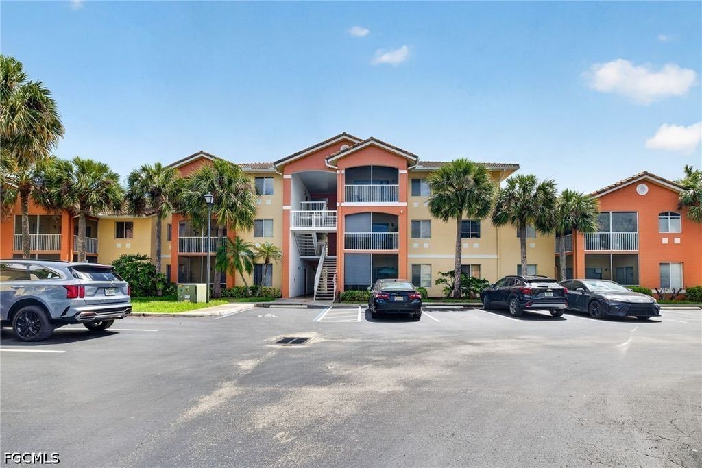 6481 Aragon Way 304, Fort Myers