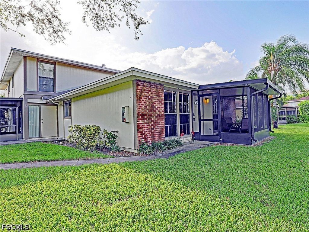5804 Newfoundland Cir 1, Fort Myers