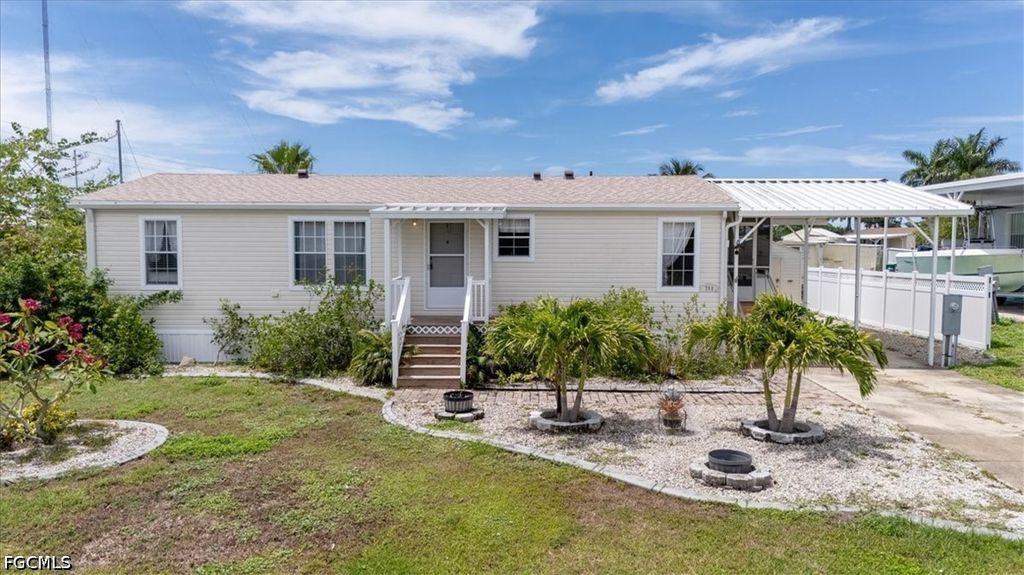 701 Coral Dr, Punta Gorda