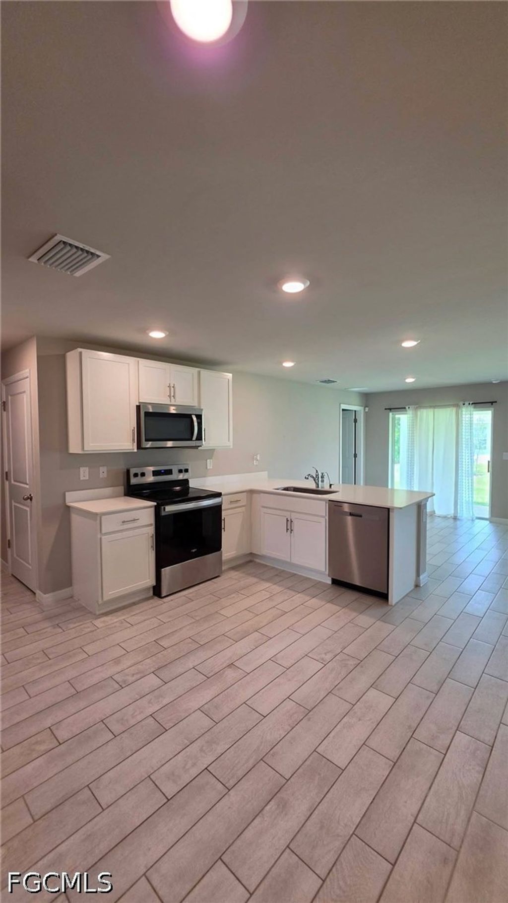 2717 Nw 6th Ter, Cape Coral