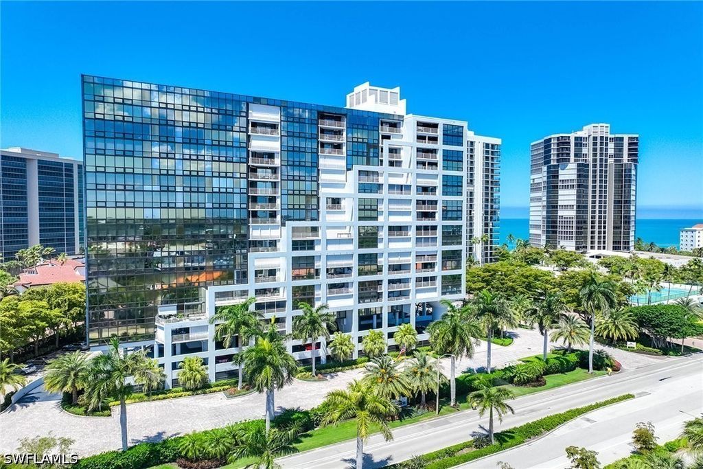 4751 Gulf Shore Blvd N 1408, Naples