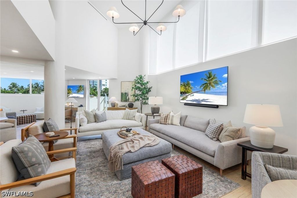 4041 Gulf Shore Blvd N 109, Naples