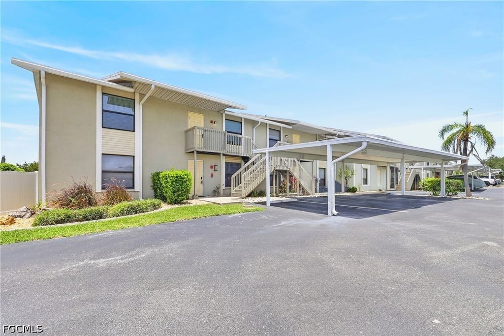4708 Sw 8th Pl 201, Cape Coral