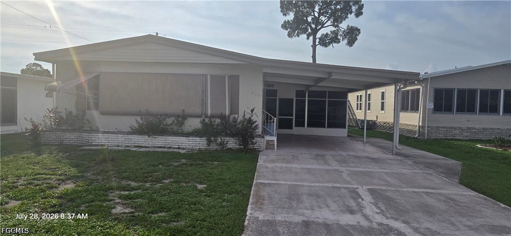 612 Pine Grove Ct, North Fort Myers