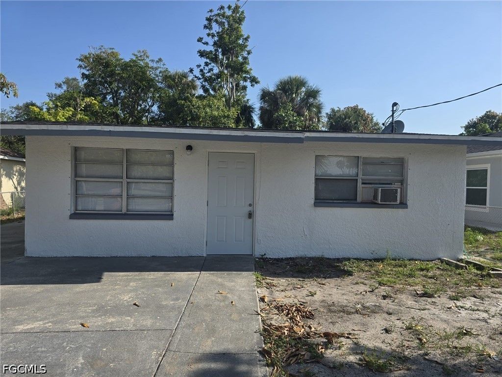 3135 Blount St, Fort Myers
