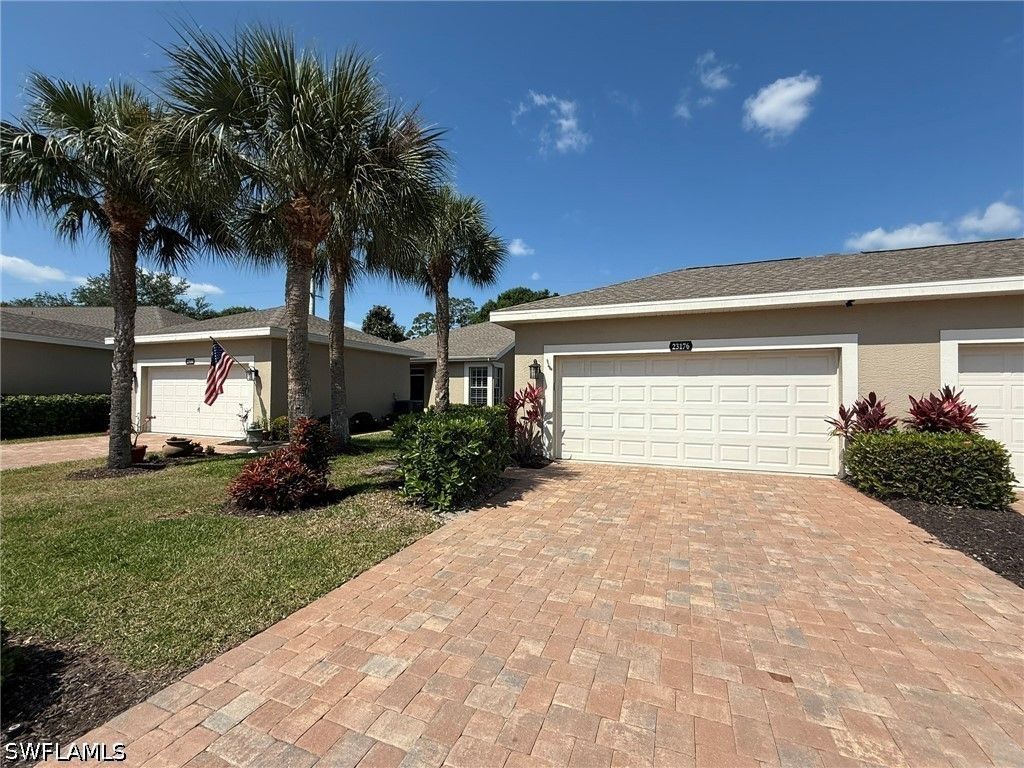 23176 Grassy Pine Dr, Estero