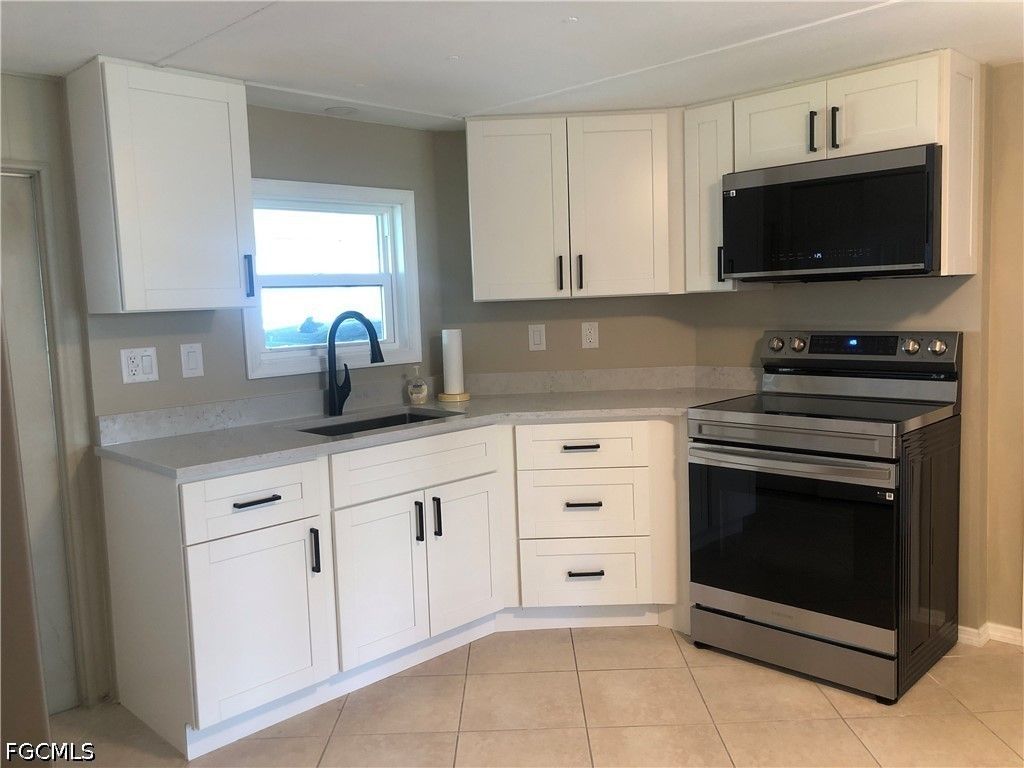 135 Chisholm Trl, North Fort Myers