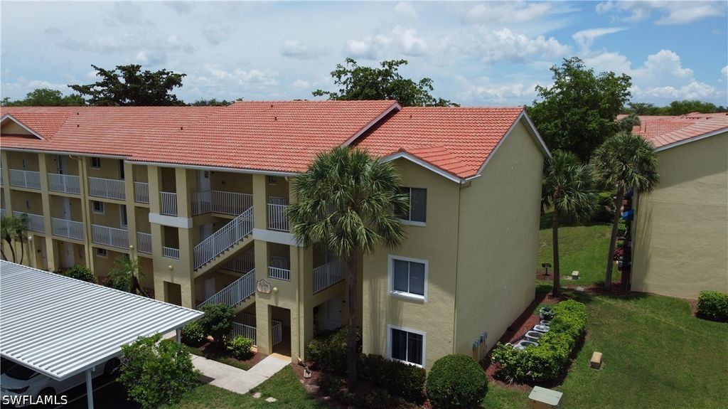 8294 Key Royal Cir 1631, NAPLES