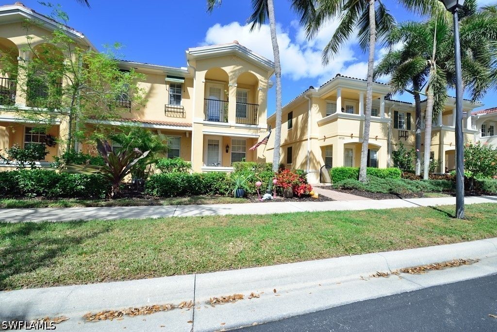 28725 Alessandria Cir, Bonita Springs