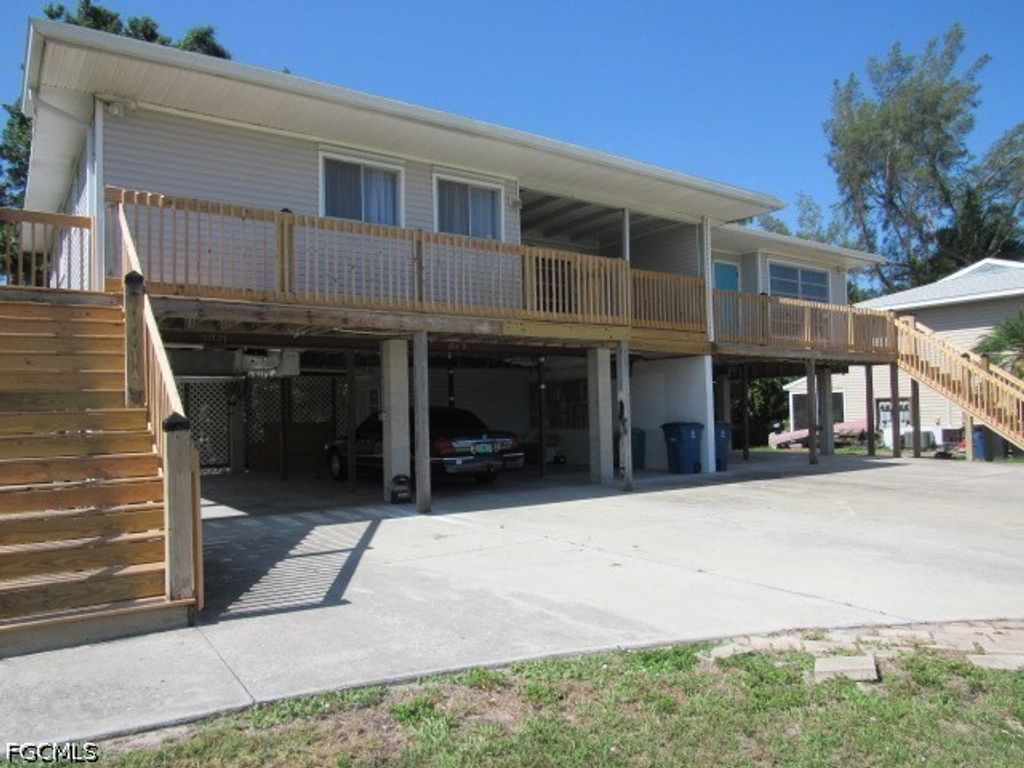 16120 Dublin Cir B, Fort Myers