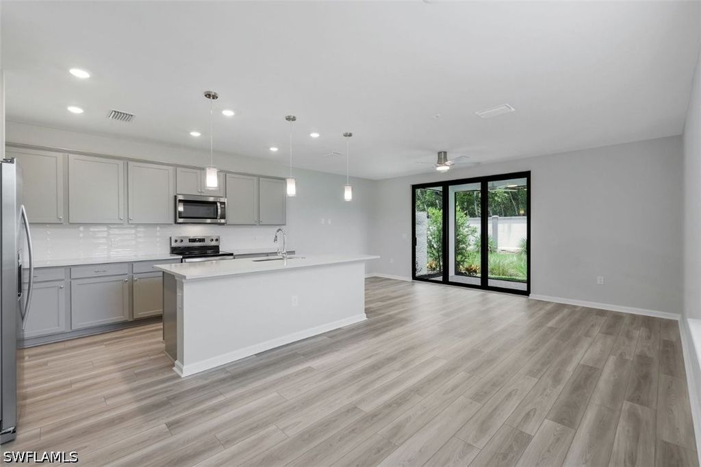 27907 Radiant Ct, Bonita Springs