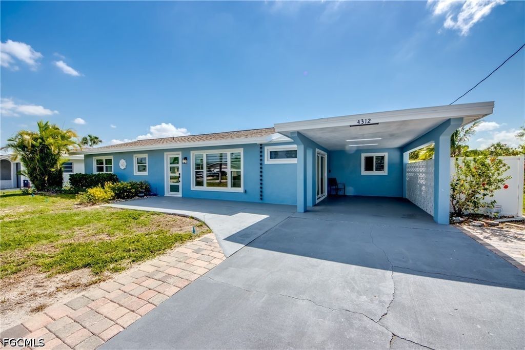 4312 S Pacific Cir, North Fort Myers