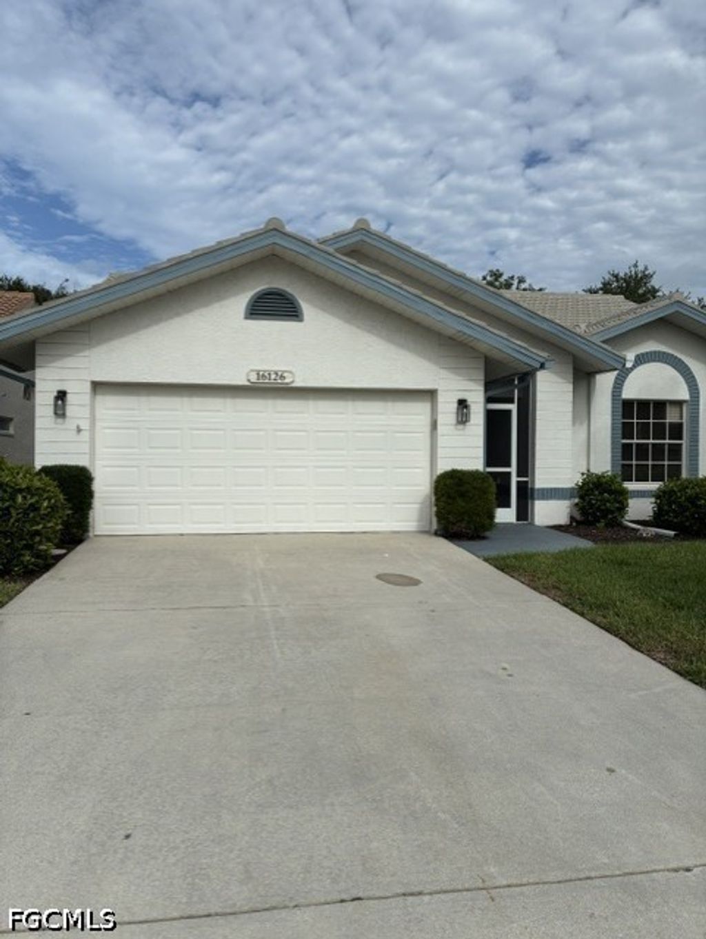 16126 Kelly Woods Dr, Fort Myers
