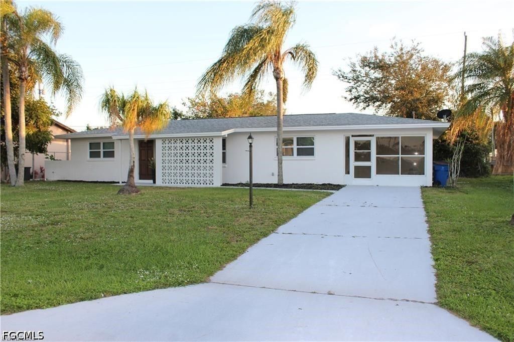 1322 Farmdale St, Lehigh Acres