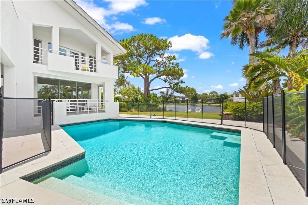 536 Turtle Hatch Rd, Naples