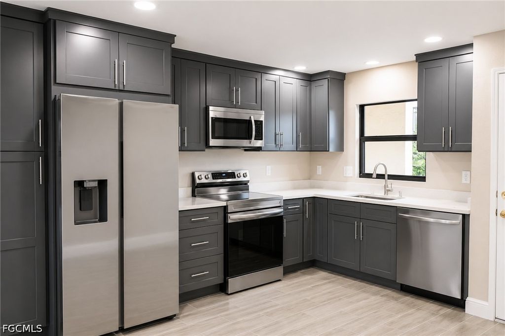 16341 Dublin Cir 105, Fort Myers