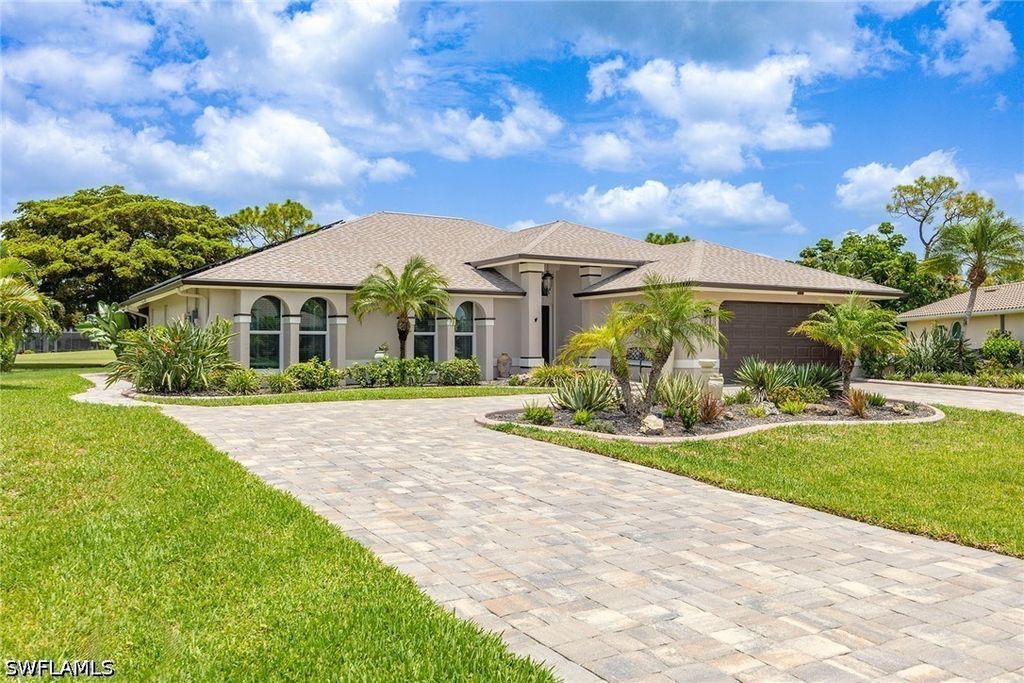 9962 Ortega Ln, Bonita Springs