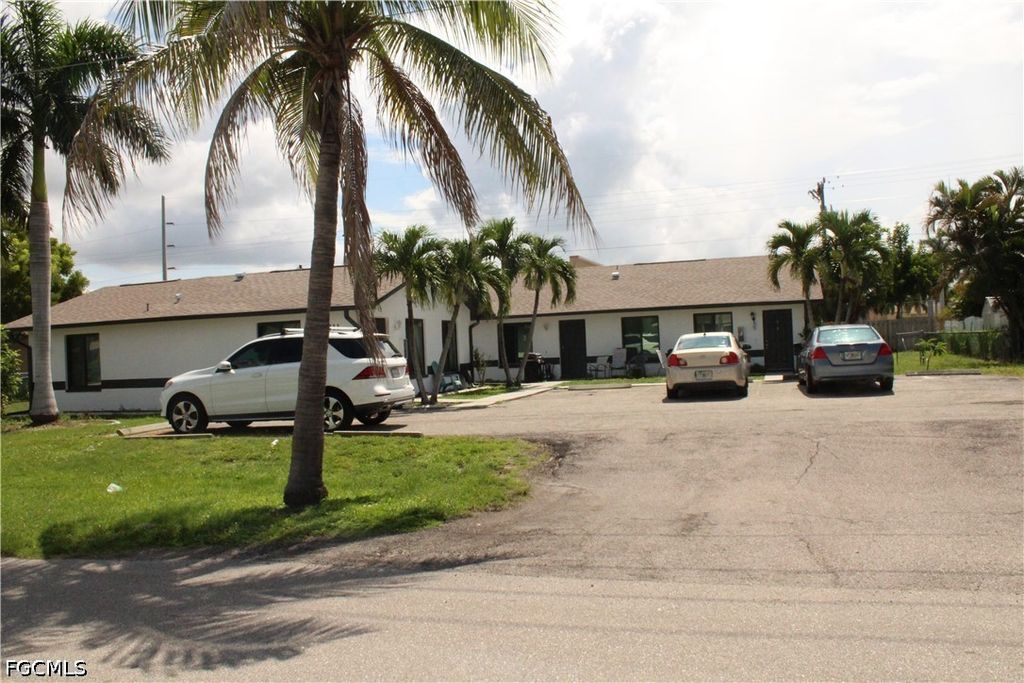 1811 Se 15th Pl 1, Cape Coral