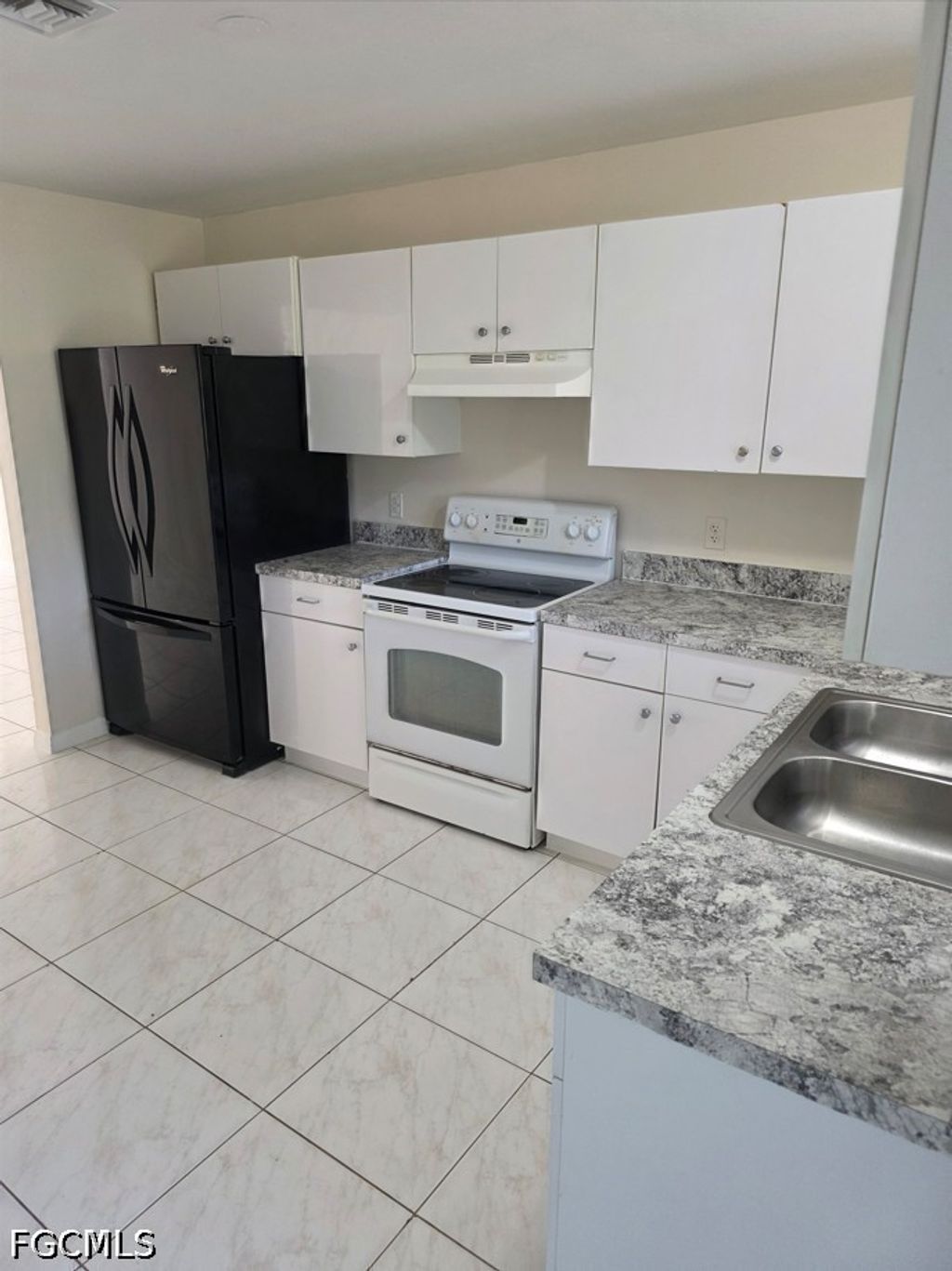 245 Meadow Rd, Lehigh Acres