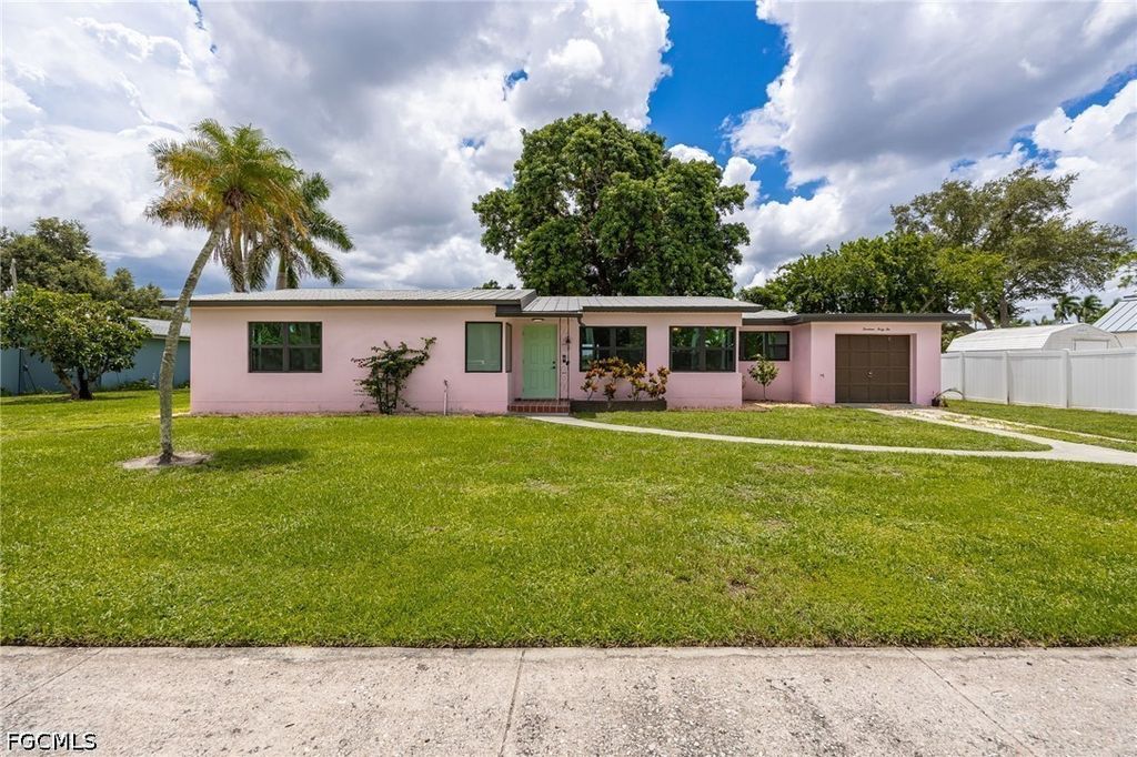 1442 Olmeda Way, Fort Myers