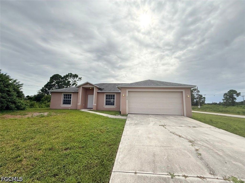 706 Oro Ave S, Lehigh Acres